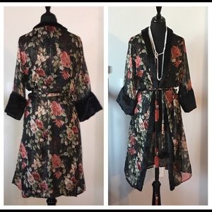 CHELSEA and VIOLET Sheer Floral Kimono